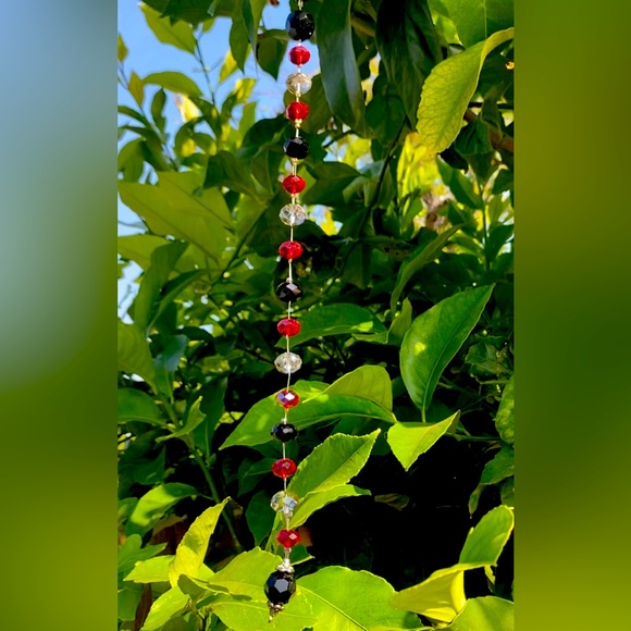Black and red crystal suncatcher - Picture 6 of 11
